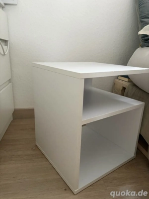 Weißer Nachttisch mit Ablagefach 45x35x35cm