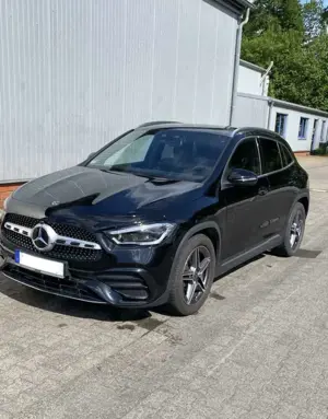 Mercedes-Benz GLA 180 GLA 180 (247.784)