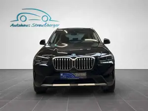 BMW X3 xDrive 30 e HUD KZU HiFi AHK LED DAB WLAN QI Bild 3