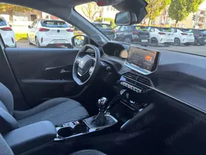 Peugeot 208 1,2 PT 100 Allure 6 Gang ACC Kessy Sitzhzng Bild 5