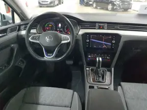 Volkswagen Passat Passat Variant Plug-In-Hybrid GTE PANO AHK NAV Bild 5