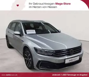 Volkswagen Passat Passat Variant Plug-In-Hybrid GTE PANO AHK NAV Bild 1
