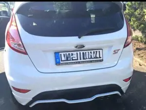 Ford Fiesta Fiesta 1.6 EcoBoost mit Leder-Sport-Paket ST Bild 2