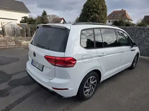 Volkswagen Touran 1.5 TSI ACT OPF Highline, R-line, 7 Sitzer, AHK