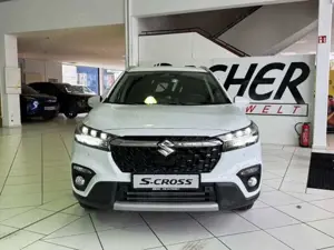 Suzuki SX4 S-Cross S-CROSS COMFORT/ AUTOMATIK NEU /METALLIC / NAVI Bild 2