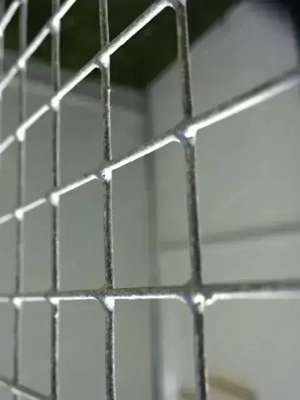 Schöne Alu Voliere für Papageien und andere Vögel Bild 6