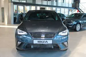SEAT Ibiza 1.0 TSI 85kW DSG *FR Black Edition Bild 2