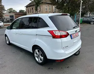 Ford Grand C-Max Grand C-Max 2.0 TDCi/ neuer TÜV Bild 4