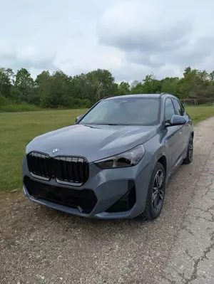 BMW X1 xDrive23d AHK/Sport/Garantie/Pano/Head/360