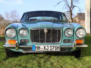 Jaguar XJ6