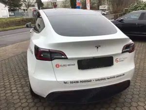 Tesla Model Y Long Range RWD Bild 5