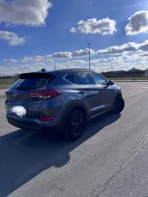 Hyundai TUCSON Tucson blue 1.7 CRDi 2WD Classic Bild 3