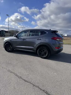 Hyundai TUCSON Tucson blue 1.7 CRDi 2WD Classic Bild 5