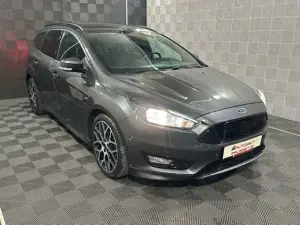 Ford Focus Turnier*ST LINE*R.KAM-PDC-SHZ-TEMP-LHZ-NAV