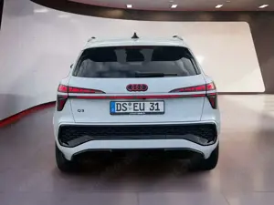 Audi Q3 1.5 TFSI S-tronic S-line AHK RFK Matrix-LED Bild 5