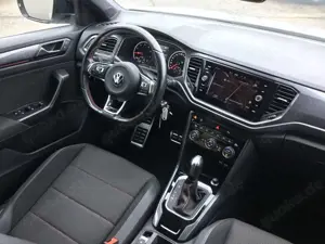 Volkswagen T-Roc Sport 17"LM AHZV Navi 2AC+ ACC 4PDC Bild 3