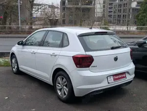 Volkswagen Polo VI 1.0 Comfortline Mod2020 PDC Apple 74tKM! Bild 2