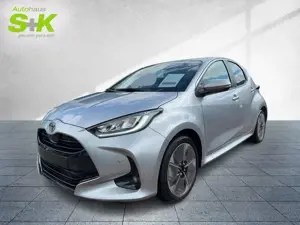 Toyota Yaris 1,5-l Hybrid Style *Carplay*Navi*EPH*Toter Winke