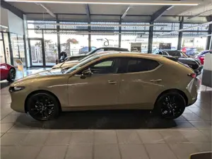 Mazda 3 HOMURA e-Skyactiv-G 140PS 6MT HUD Navi LED Blendfr Bild 3