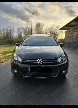 Volkswagen Golf 1.6 TDI DSG R-line