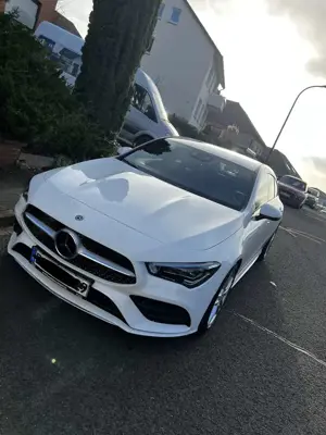 Mercedes-Benz CLA 220 d Shooting Brake 8G-DCT AMG Line