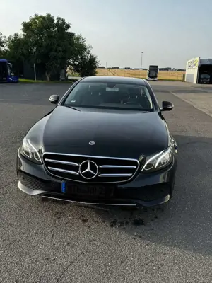 Mercedes-Benz E 220 9G-TRONIC Avantgarde