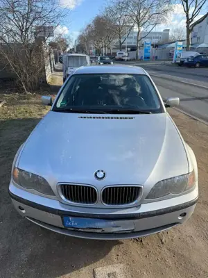 BMW 320 320i