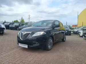 Lancia Ypsilon Gold 1.2 8v*1 Hand*Super Ausstattung*Wenig Km* Bild 3