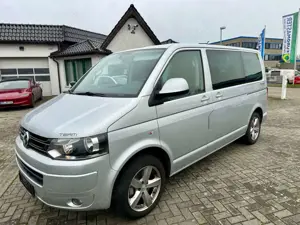 Volkswagen T5 Transporter Bus Multivan Team