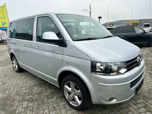 Volkswagen T5 Transporter Bus Multivan Team Bild 2