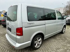 Volkswagen T5 Transporter Bus Multivan Team Bild 4