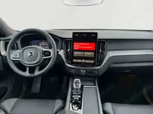 Volvo XC60 B5 Benzin AWD Plus Black Edition 21'' 360 Kamera A Bild 4