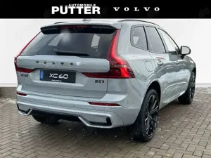 Volvo XC60 B5 Benzin AWD Plus Black Edition 21'' 360 Kamera A Bild 2