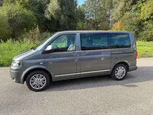 Volkswagen T5 Multivan Multivan 4MOTION Highline Bild 4