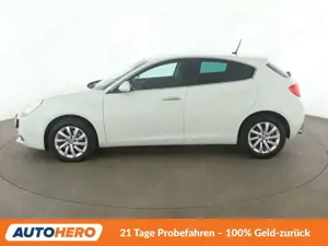 Alfa Romeo Giulietta 2.0 JTDM Turismo *ALU*PDC*SHZ* Bild 3