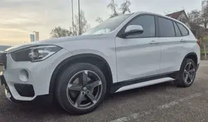 BMW X1 xDrive 20 d Sport Line,1.Hand,Lenkradhz,AHK Bild 4