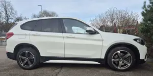 BMW X1 xDrive 20 d Sport Line,1.Hand,Lenkradhz,AHK Bild 5