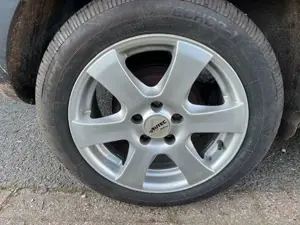 Skoda Fabia Fabia 1.2 HTP Elegance Bild 2