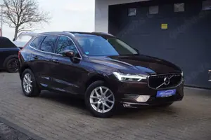 Volvo XC60 D4 Momentum AWD Aut. LEDER+NAVI+PANORAM+KAMERA+ALU