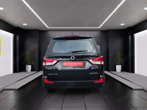 SsangYong Rodius Quartz 4WD Allrad 7-Sitzer Bild 4