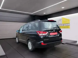 SsangYong Rodius Quartz 4WD Allrad 7-Sitzer Bild 3