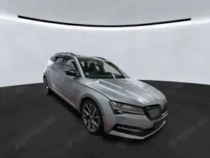 Skoda Superb Combi Sportline iV Aut. Navi SHZ AHK ACC Bild 3