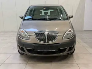 Lancia MUSA Musa 1.4 16V Bellezza AHK / KLIMA / PDC Bild 2