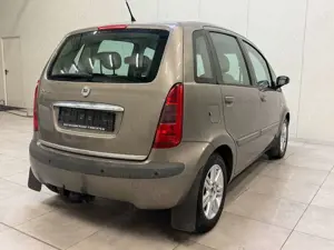 Lancia MUSA Musa 1.4 16V Bellezza AHK / KLIMA / PDC Bild 5