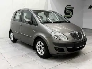 Lancia MUSA Musa 1.4 16V Bellezza AHK / KLIMA / PDC Bild 3