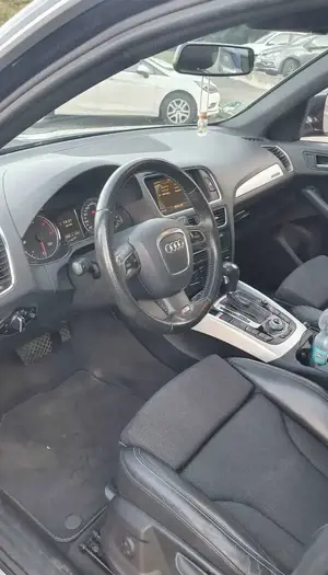 Audi Q5 2.0 TDI quattro Stronic Bild 5