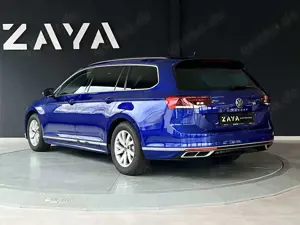 Volkswagen Passat 2.0 TDI R-Line*NAVI*R-KAMERA*LED* Bild 4