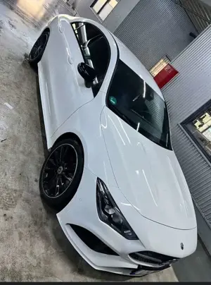 Mercedes-Benz CLA 180 7G-DCT AMG Line