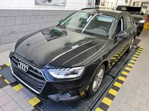 Audi A4 Avant 35 TDI 1. Hand Service neu Navi PDC