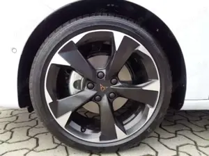 CUPRA Leon LEON SPORTSTOURER 1.5 ETSI DSG NAVI SITZH. ACC Bild 4